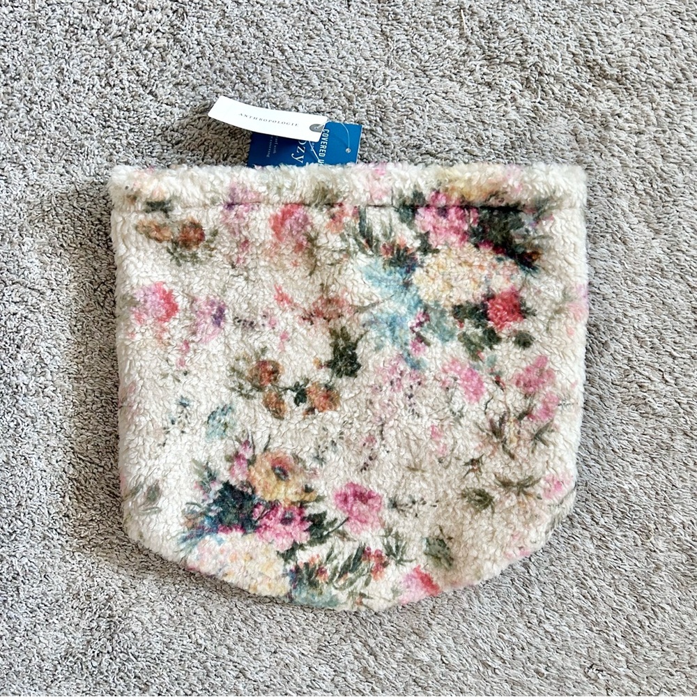 NEW Anthropologie Sherpa Snood One Size Scarf Floral Print Vintage Rose